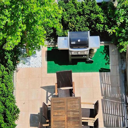 Eleonoras Ferienwohnung In Wuerzburg Stadt Mit Terrasse Im Erdgeschoss Inklusive Eigenen Parkplaetzen Vor Der Tuer Zewnętrze zdjęcie
